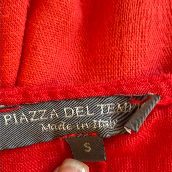 Red dress - Picture 4 of 4